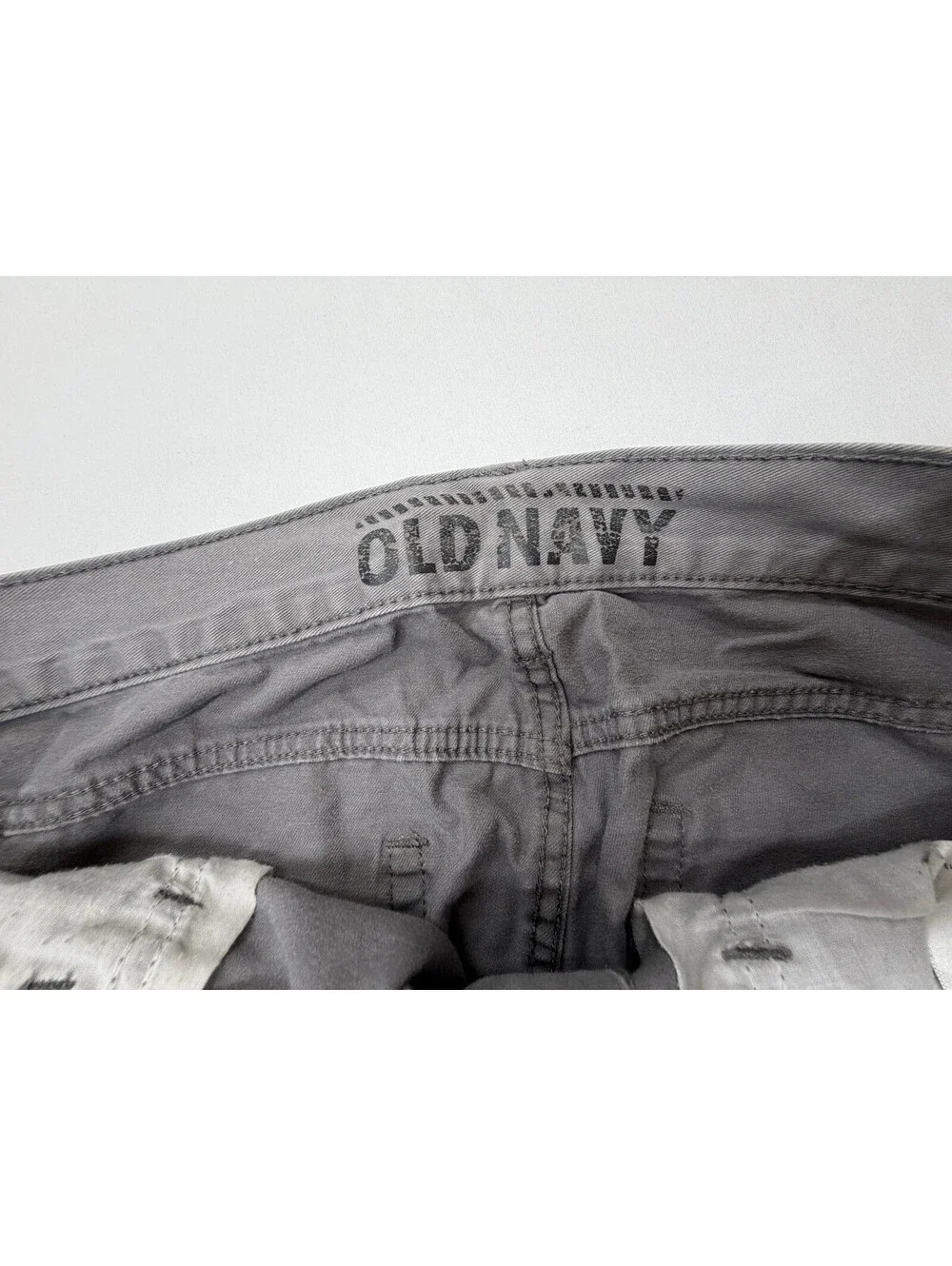 Old Navy Men's Straight Jeans Mid-Rise Zip Fly Medium Wash Size 33 Grey